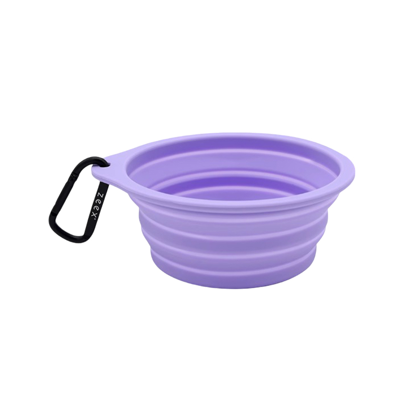 How does the sealing design of a silicone foldable portable bowl prevent liquid leakage?